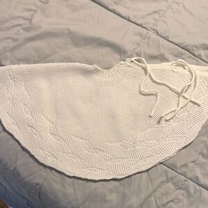 Source Unknown White Knit Holiday Tree Skirt